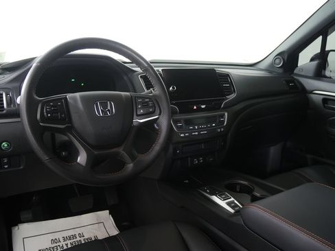 Used 2025 Honda Ridgeline TrailSport image 19
