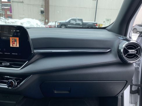 Certified 2025 Chevrolet Equinox LT image 21