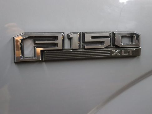 Used 2019 Ford F150 XLT w/ Equipment Group 302A Luxury AWD/4WD image 9