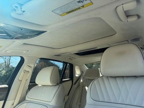 Used 2025 Genesis G90 3.5T AWD/4WD image 8