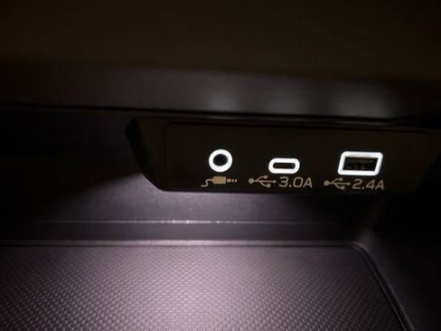 Certified 2025 Subaru Crosstrek 2.0i Premium image 32