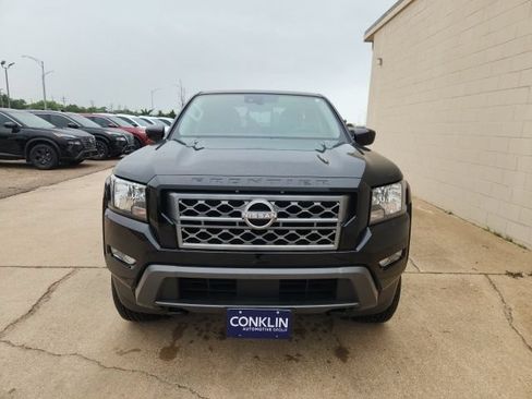 Used 2024 Nissan Frontier SV w/ SV Convenience Package AWD/4WD image 2