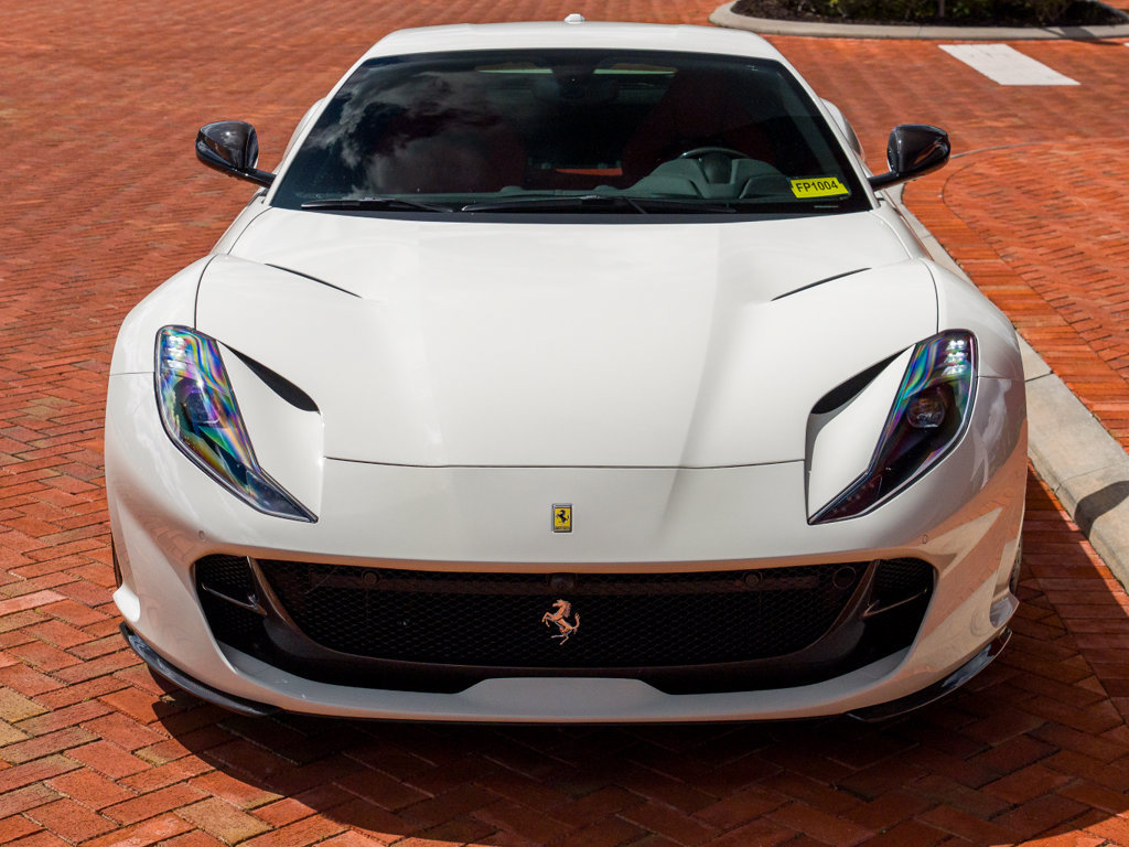 Used 2019 Ferrari 812 Superfast RWD image 16