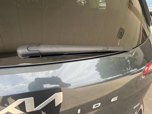 Used 2024 Kia Telluride S AWD/4WD image 32