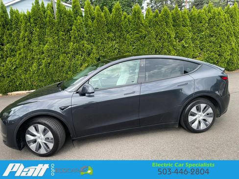 Used 2024 Tesla Model Y Long Range AWD/4WD image 5