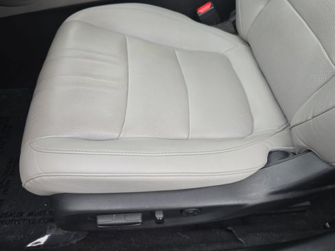 Used 2019 Honda Accord Touring image 27
