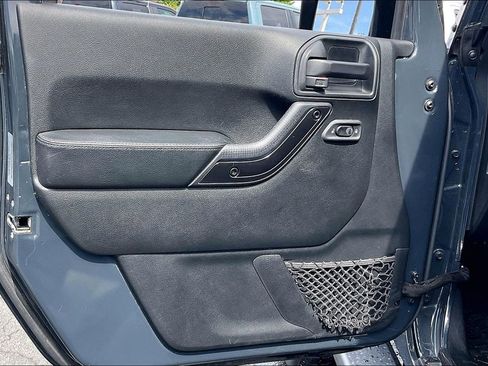 Used 2017 Jeep Wrangler Unlimited Sahara AWD/4WD image 22