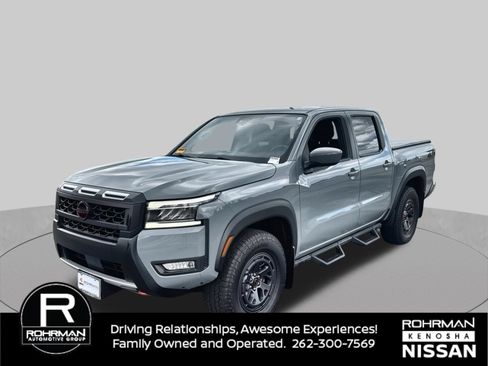 Used 2025 Nissan Frontier PRO-4X AWD/4WD image 1