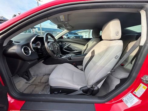 Used 2022 Chevrolet Camaro LT RWD image 11