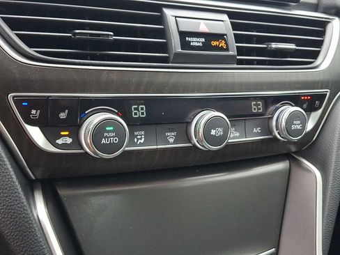 Used 2019 Honda Accord Touring image 17