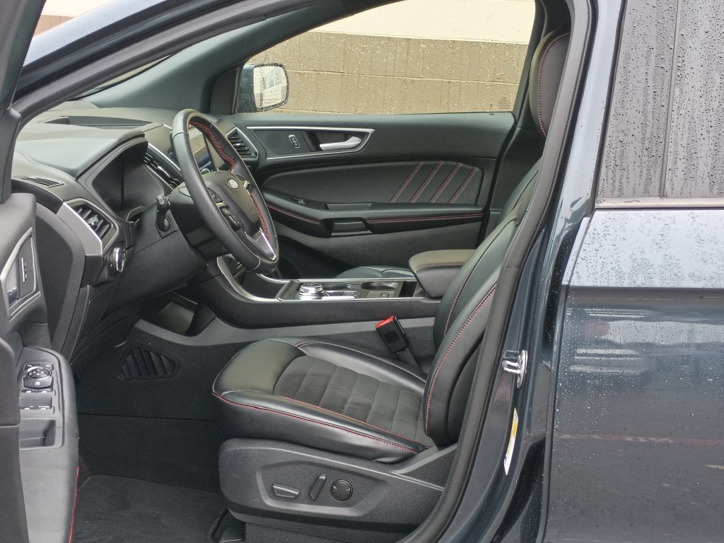 Used 2024 Ford Edge ST-Line AWD/4WD image 17