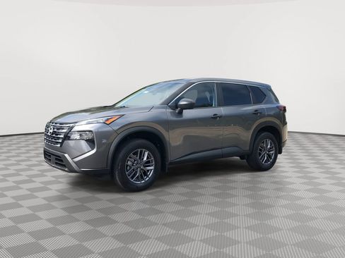 Certified 2026 Nissan Rogue S AWD/4WD image 5