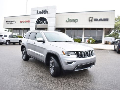 Used 2017 Jeep Grand Cherokee Limited w/ Luxury Group II image 1