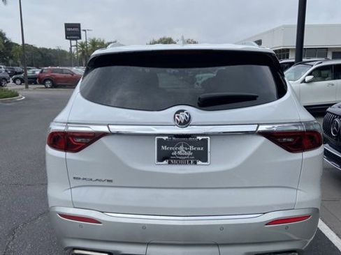 Used 2024 Buick Enclave Essence w/ Experience Buick Package image 3