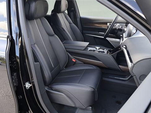 New 2026 Cadillac Vistiq Sport image 20