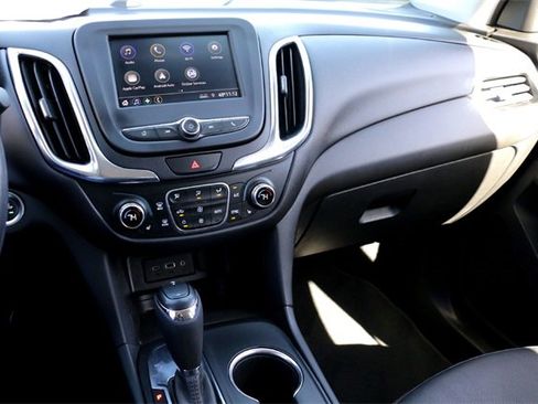 Used 2020 Chevrolet Equinox LT w/ Sport Edition image 16