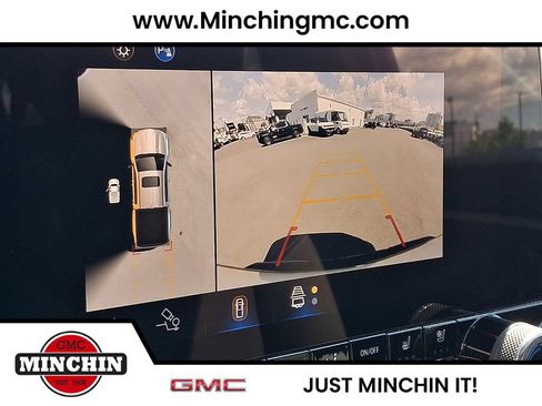 Used 2024 Chevrolet Colorado ZR2 w/ ZR2 Convenience Package III AWD/4WD image 20