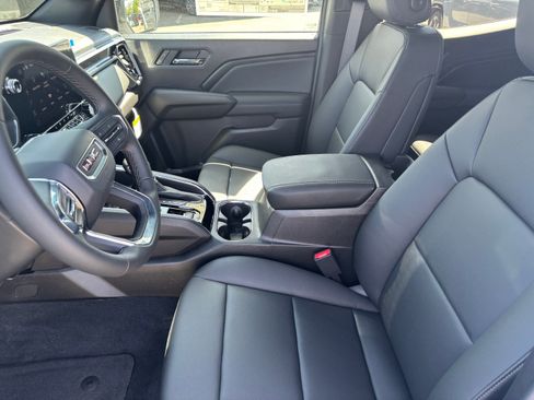 New 2025 GMC Canyon Elevation w/ Convenience Package image 11