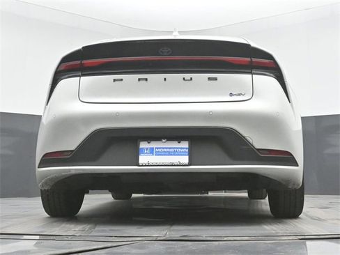 Used 2023 Toyota Prius LE image 35