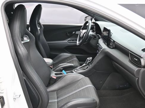 Used 2022 Hyundai Veloster N image 35