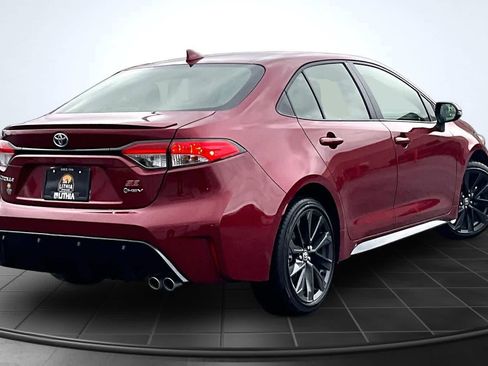 Used 2025 Toyota Corolla SE w/ Convenience Package FWD image 23