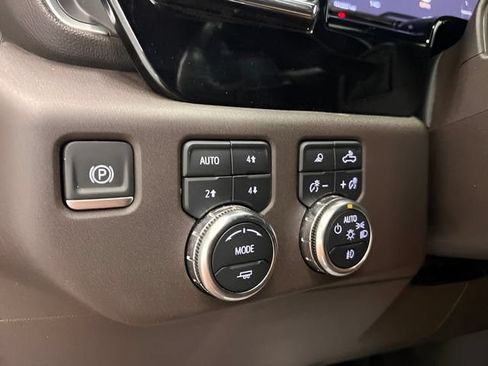 Certified 2024 GMC Sierra 1500 SLT w/ SLT Premium Plus Package AWD/4WD image 19