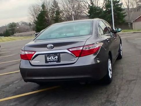 Used 2017 Toyota Camry LE image 2