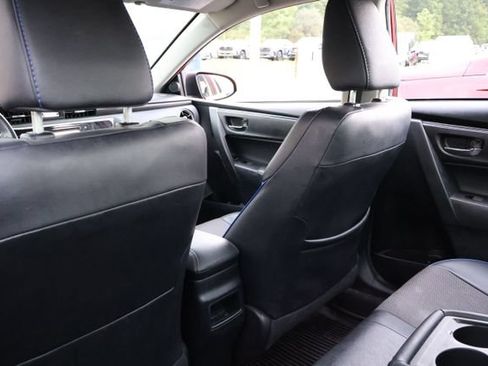 Used 2018 Toyota Corolla SE FWD image 14