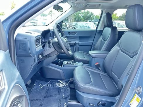 Used 2024 Ford Maverick Lariat w/ Black Appearance Package FWD image 13