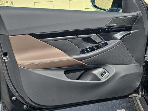 Used 2026 BMW 530i image 14