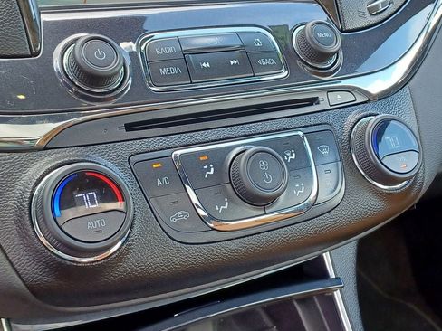 Used 2016 Chevrolet Impala LTZ w/ Enhanced Convenience Package FWD image 26