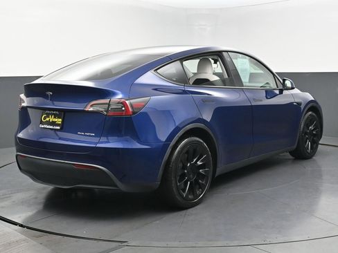 Used 2021 Tesla Model Y Long Range image 4
