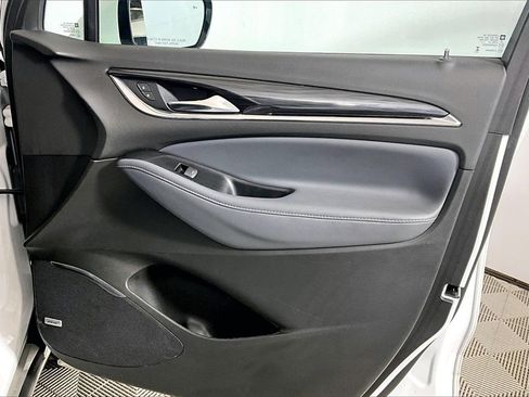 Used 2024 Buick Enclave Premium image 19