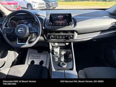 Used 2024 Nissan Rogue S AWD/4WD image 15