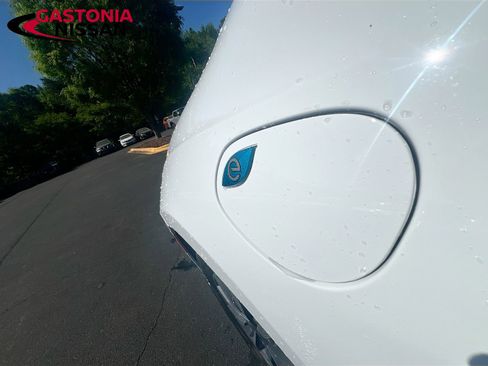 Used 2024 Chrysler Pacifica Limited FWD image 44