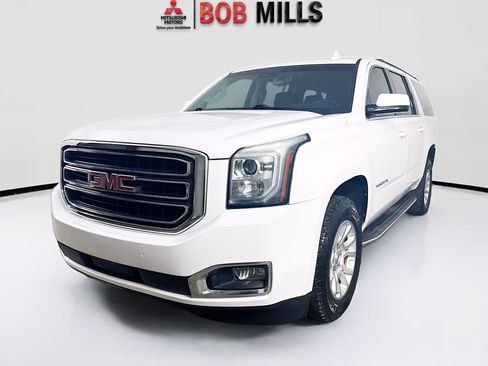 Used 2020 GMC Yukon XL SLT AWD/4WD image 3
