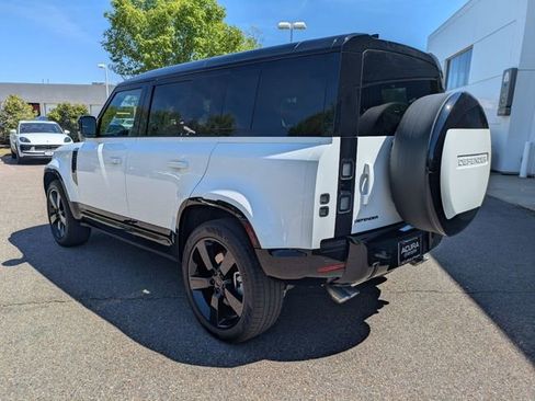 Used 2026 Land Rover Defender 110 X-Dynamic SE AWD/4WD image 4