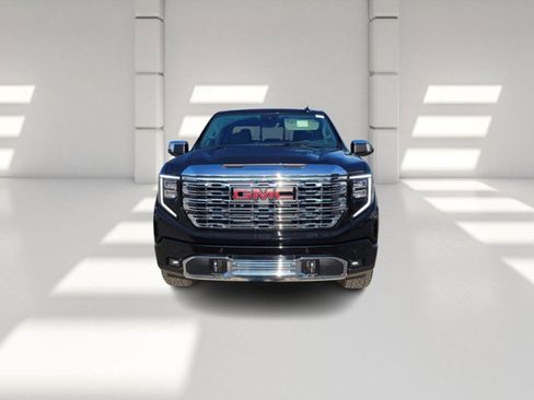 Used 2025 GMC Sierra 1500 Denali w/ Technology Package image 2