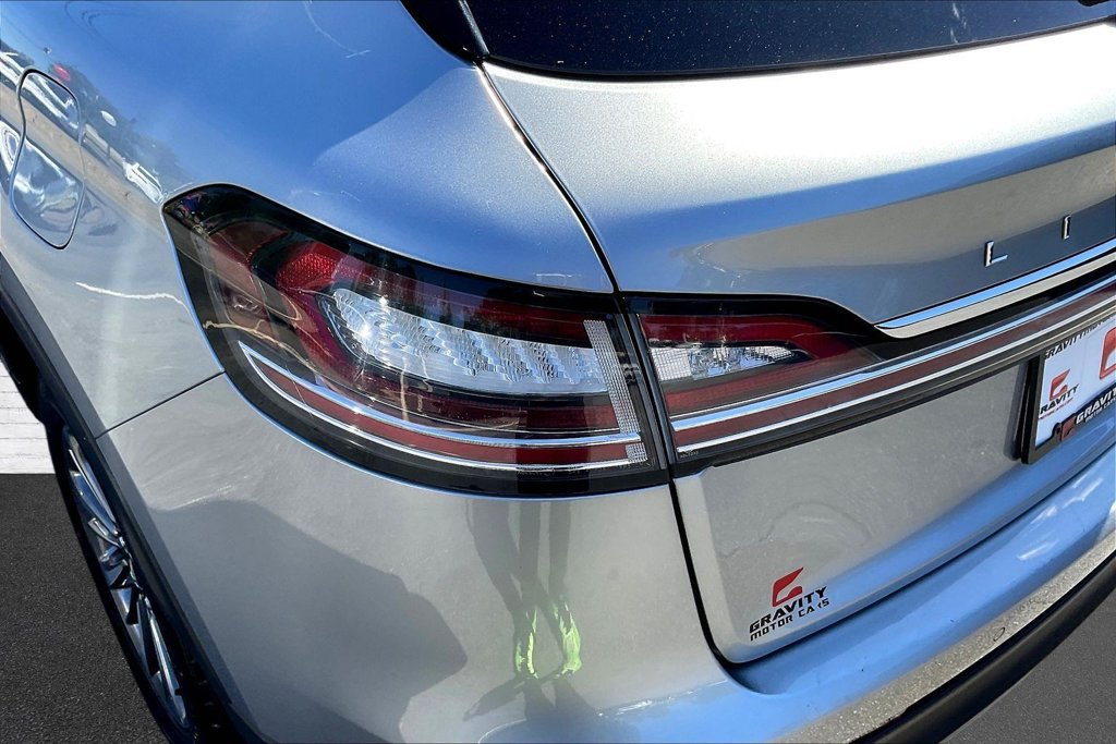 Used 2023 Lincoln Nautilus Reserve FWD image 22