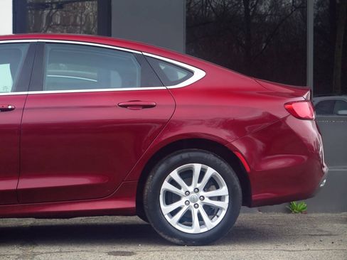 Used 2015 Chrysler 200 Limited w/ Convenience Group FWD image 21