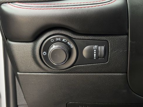 Used 2023 Dodge Durango GT image 23