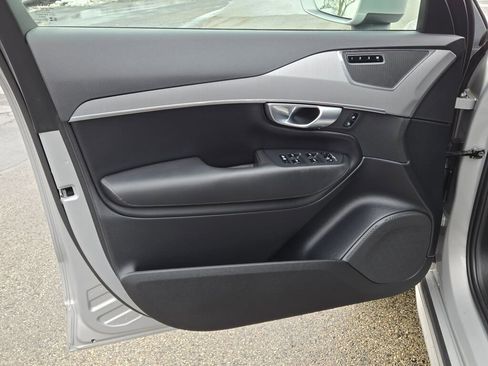 Used 2024 Volvo XC90 B5 Core w/ Protection Package Premier image 28