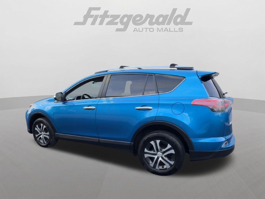 Used 2016 Toyota RAV4 LE FWD image 6