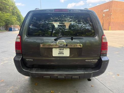 Used 2008 Toyota 4Runner SR5 RWD image 4