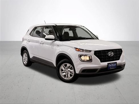 Used 2023 Hyundai Venue SE FWD image 7