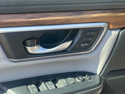 Used 2019 Honda CR-V Touring image 27