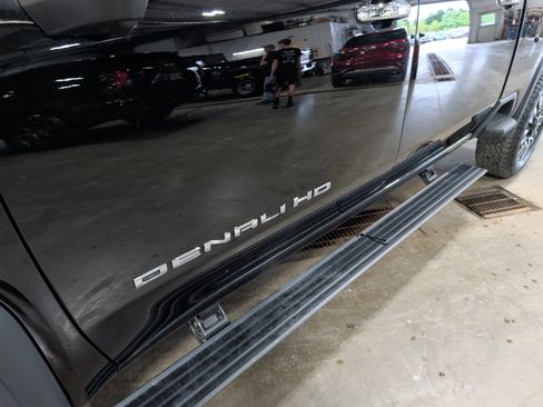 Used 2025 GMC Sierra 2500 Denali Ultimate AWD/4WD image 7
