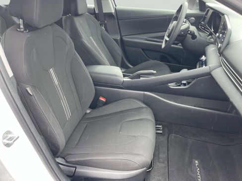 Used 2023 Hyundai Elantra SEL image 20