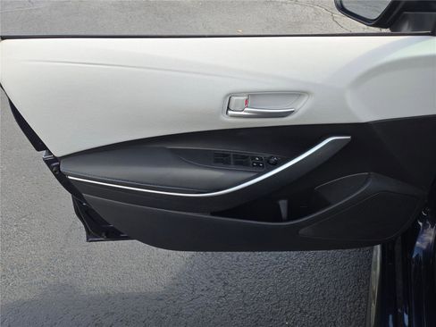 Used 2022 Toyota Corolla SE image 21