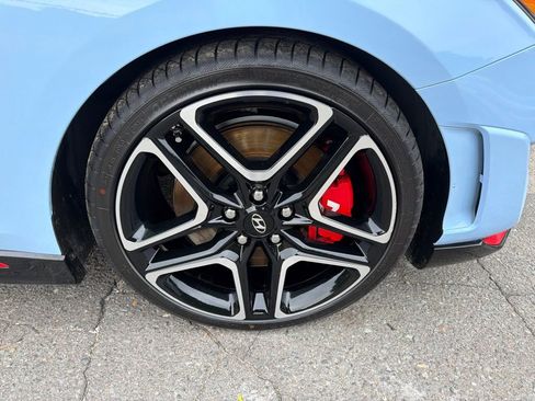 Used 2022 Hyundai Veloster N FWD image 9